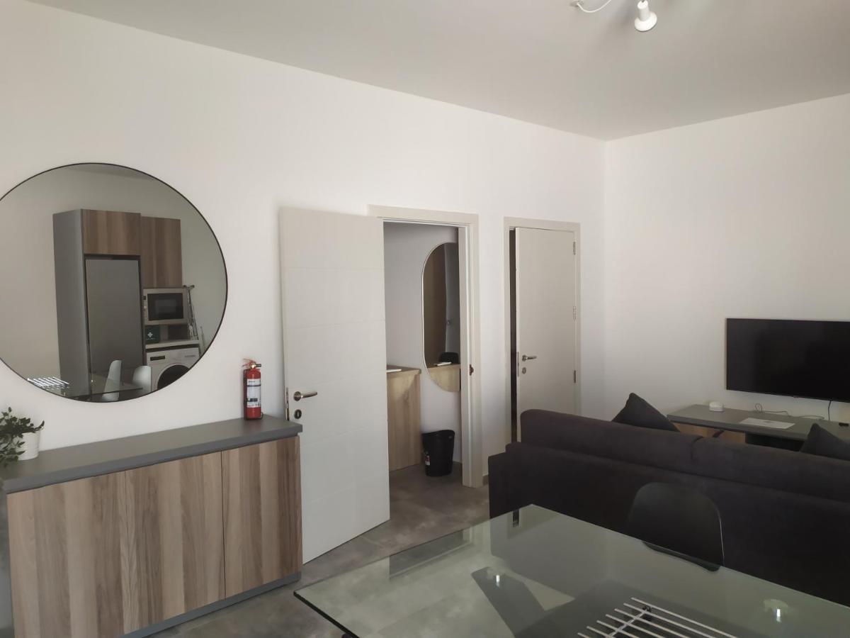 No. 38 Appartments Слима Экстерьер фото